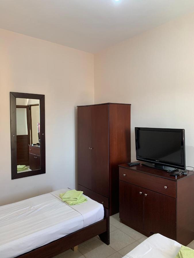 Ylli Cunaj Apartments Saranda Extérieur photo