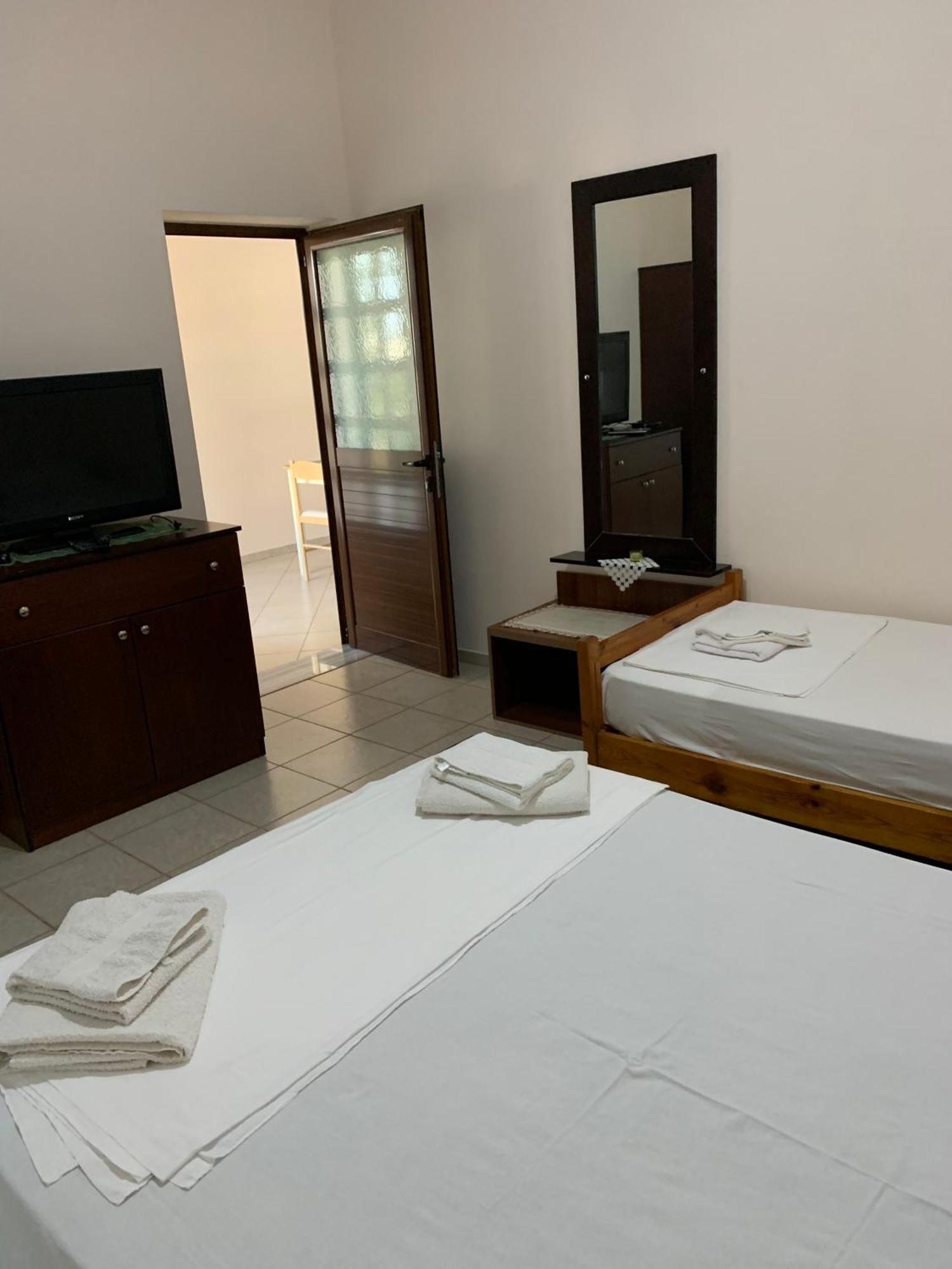 Ylli Cunaj Apartments Saranda Extérieur photo