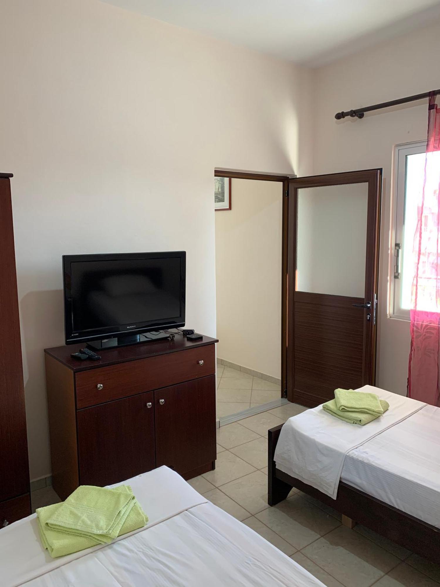 Ylli Cunaj Apartments Saranda Extérieur photo
